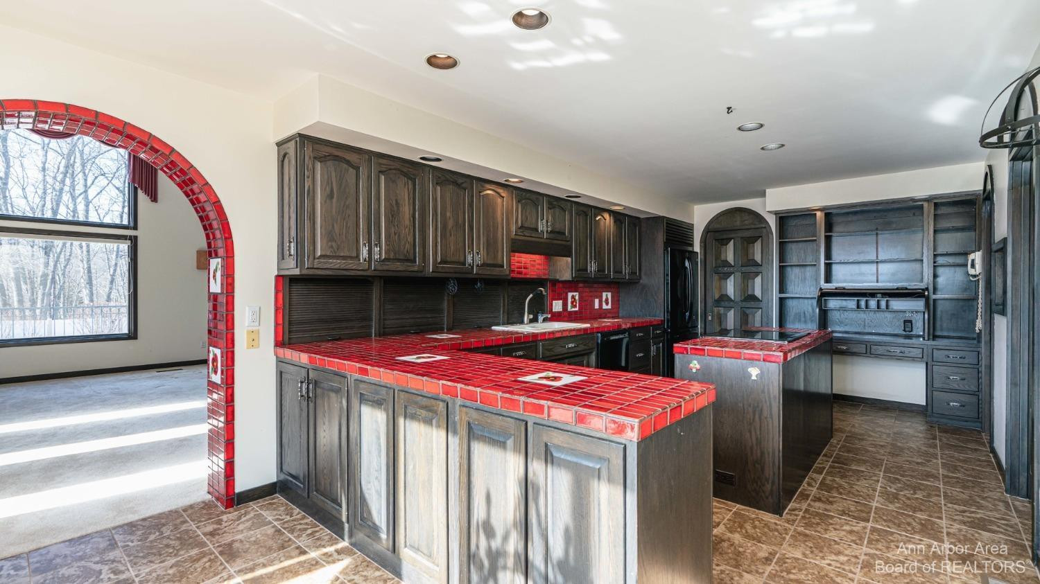 5708 Textile Road Ann Arbor, MI 48103 - Photo 27 of 98 Photo 28