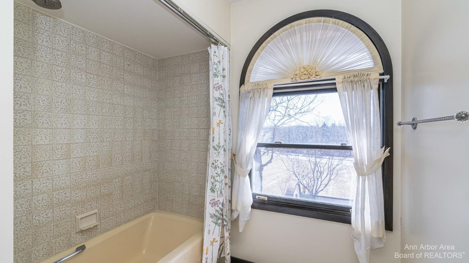 5708 Textile Road Ann Arbor, MI 48103 - Photo 72 of 98 Photo 73
