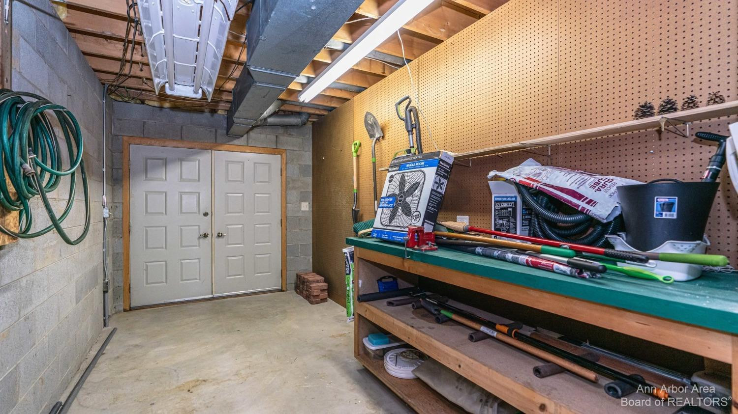 5708 Textile Road Ann Arbor, MI 48103 - Photo 82 of 98 Photo 83