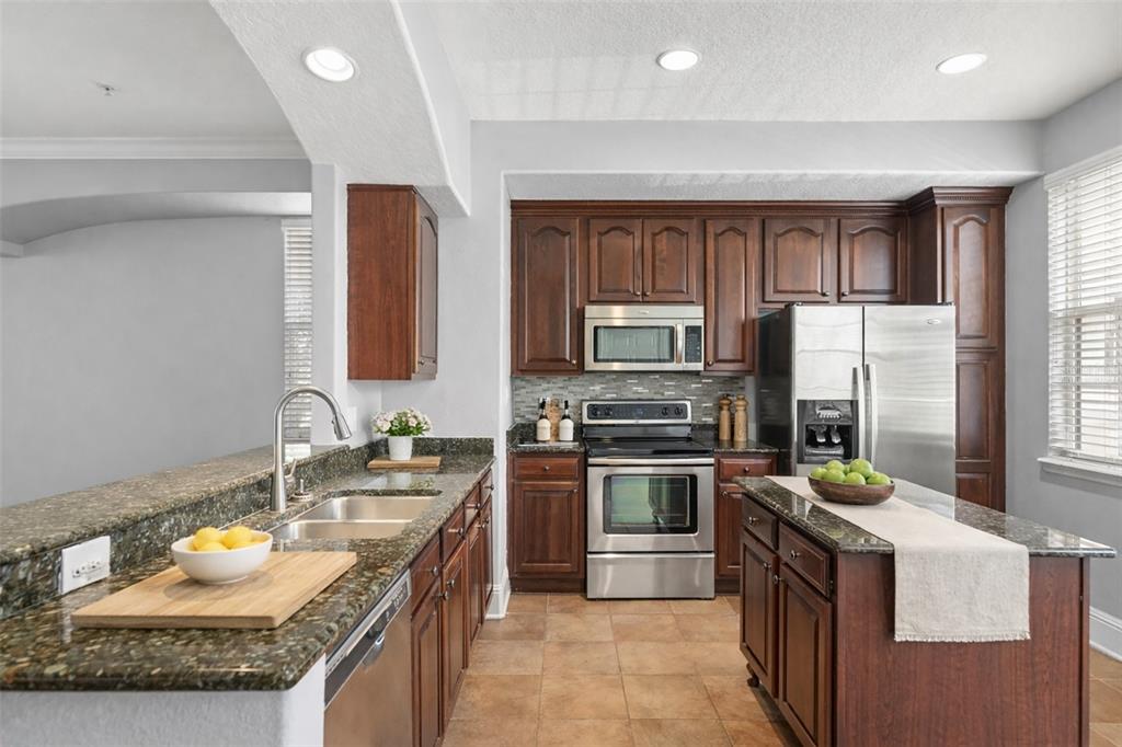 1563 Common Way Road Orlando, FL 32814 - Photo 6 of 47