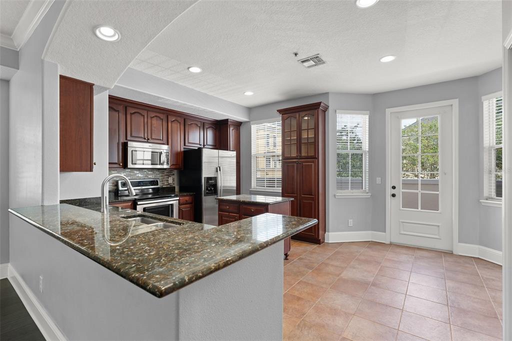 1563 Common Way Road Orlando, FL 32814 - Photo 7 of 47