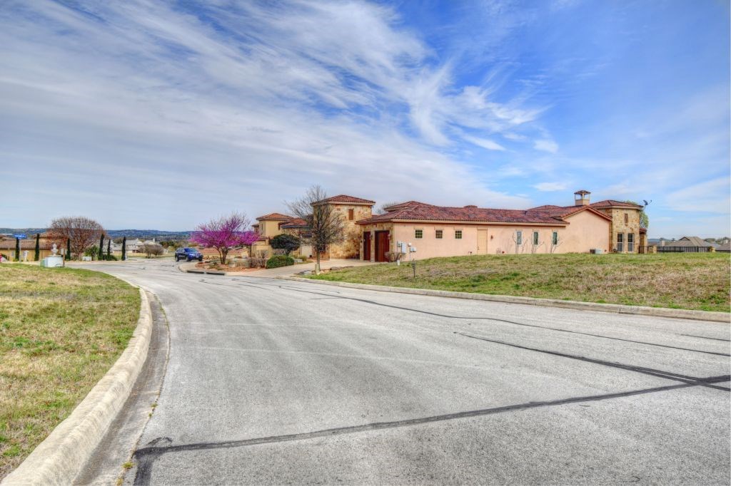 2072 Toscano Way, Unit 62 Kerrville, TX 78028 - Photo 6 of 6