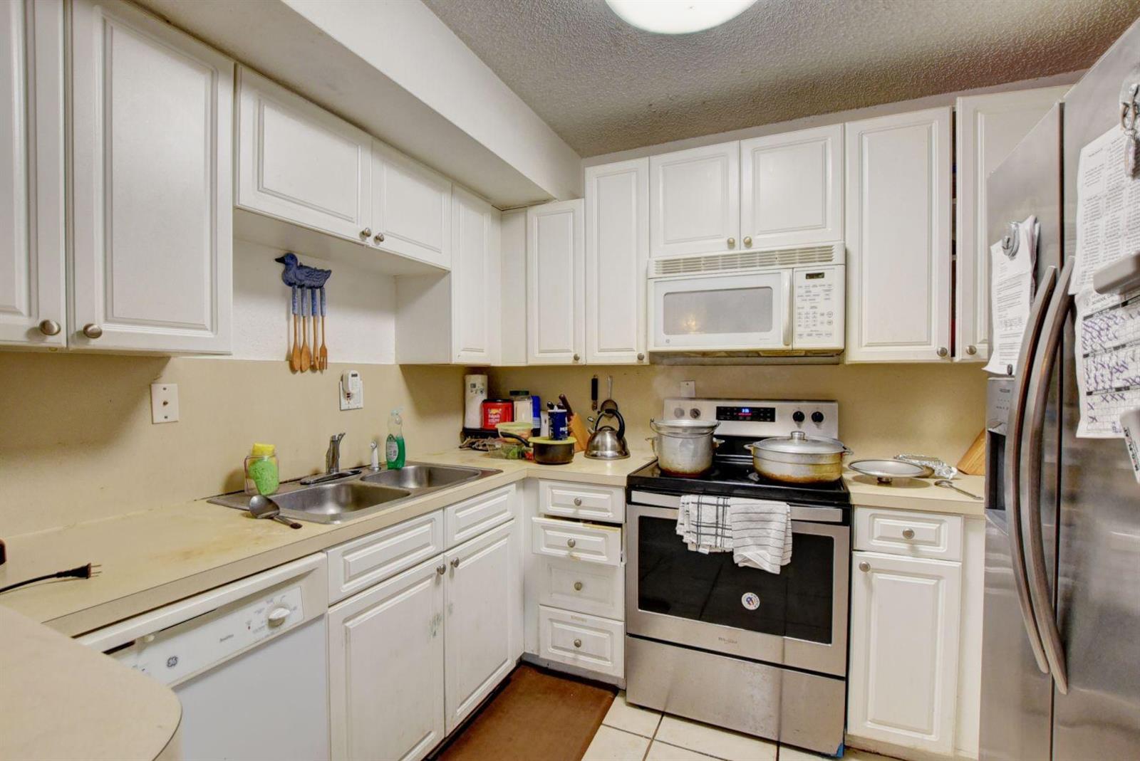 8201 Thames Boulevard, Unit D Boca Raton, FL 33433 - Photo 5 of 16 09_ebf_0356and4more