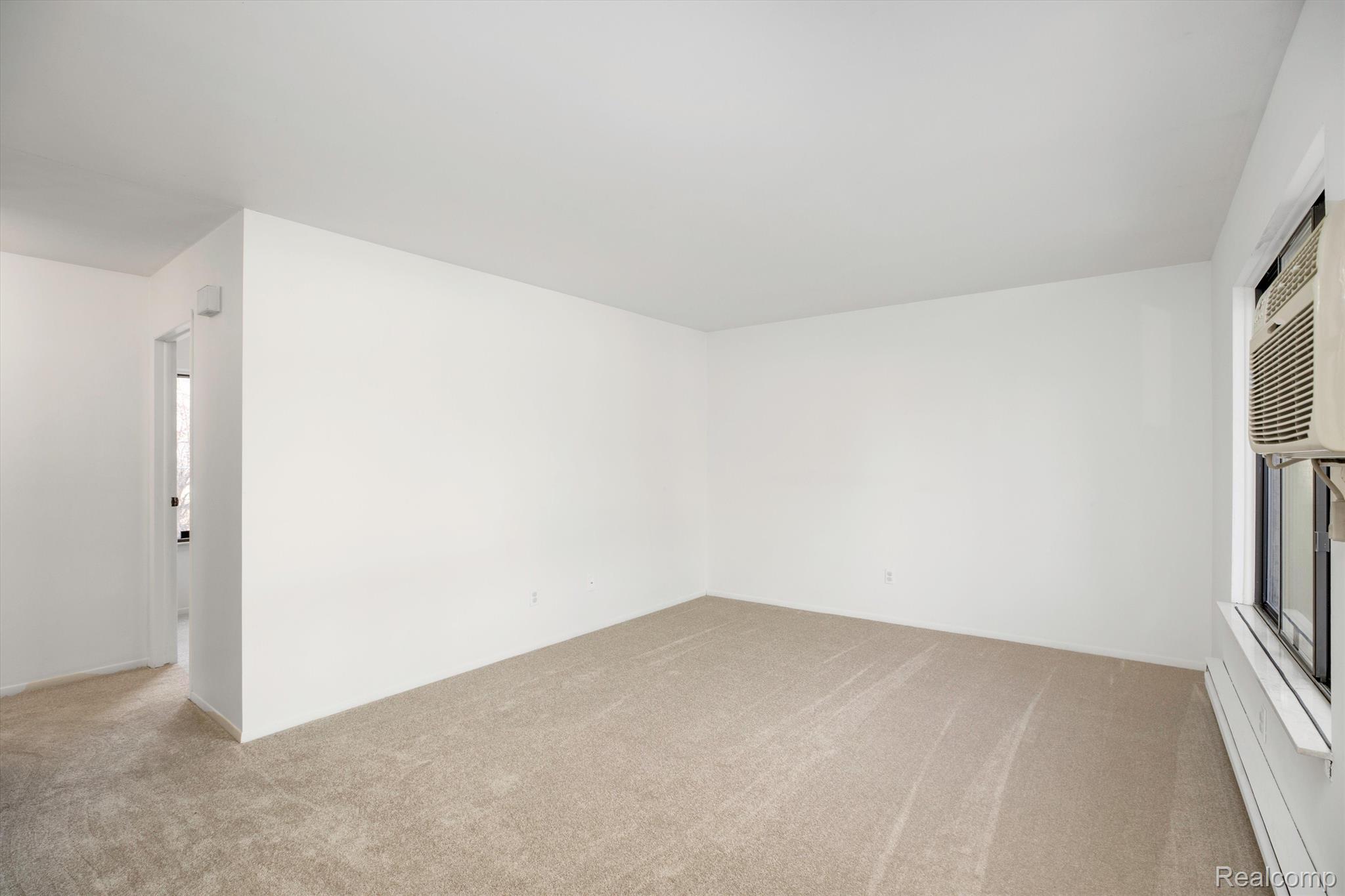 409 West Drahner Road Oxford, MI 48371 - Photo 7 of 18 Gallery Image 7