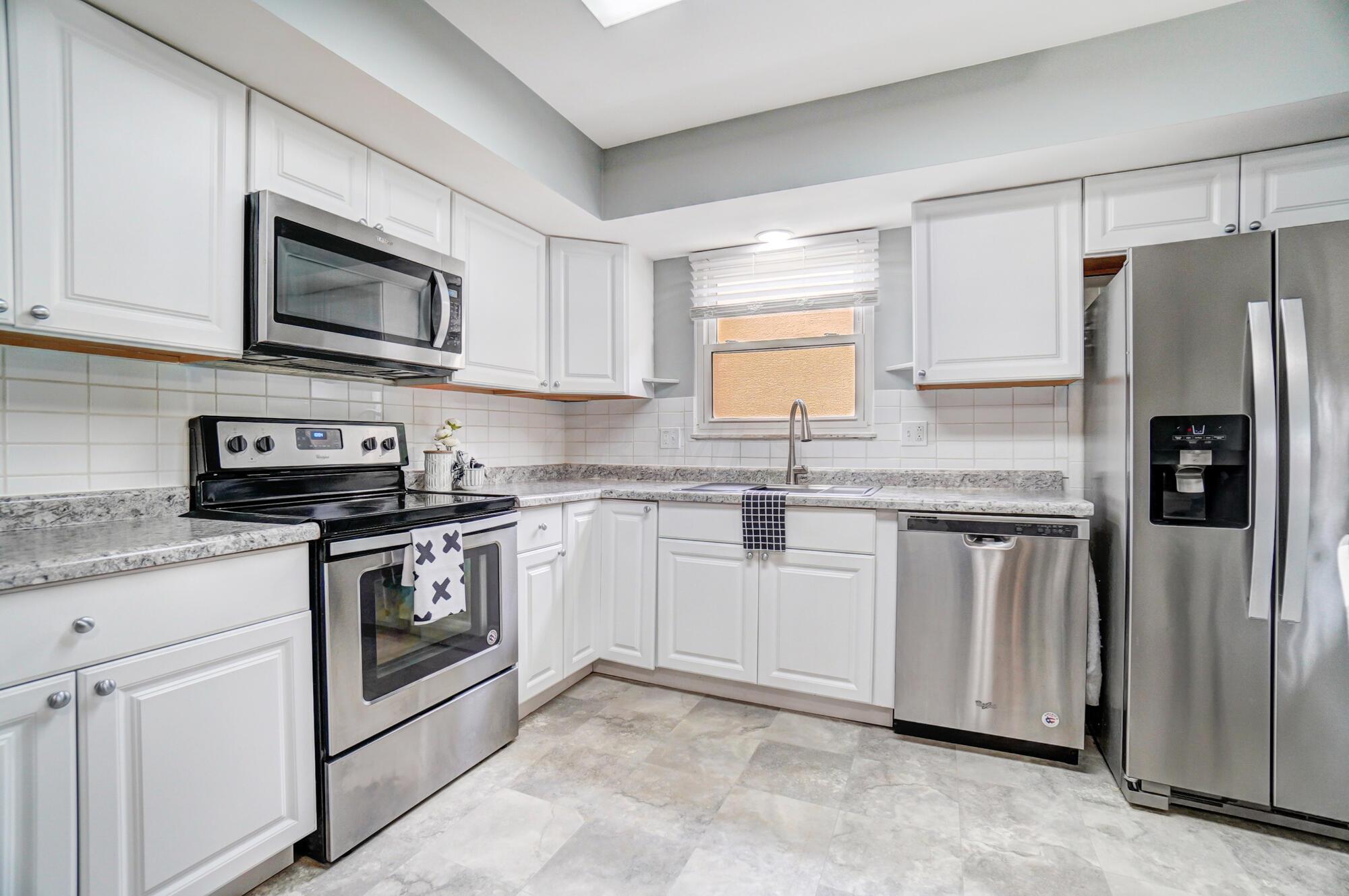 5711 Karl Road Columbus, OH 43229 - Photo 10 of 43 014
