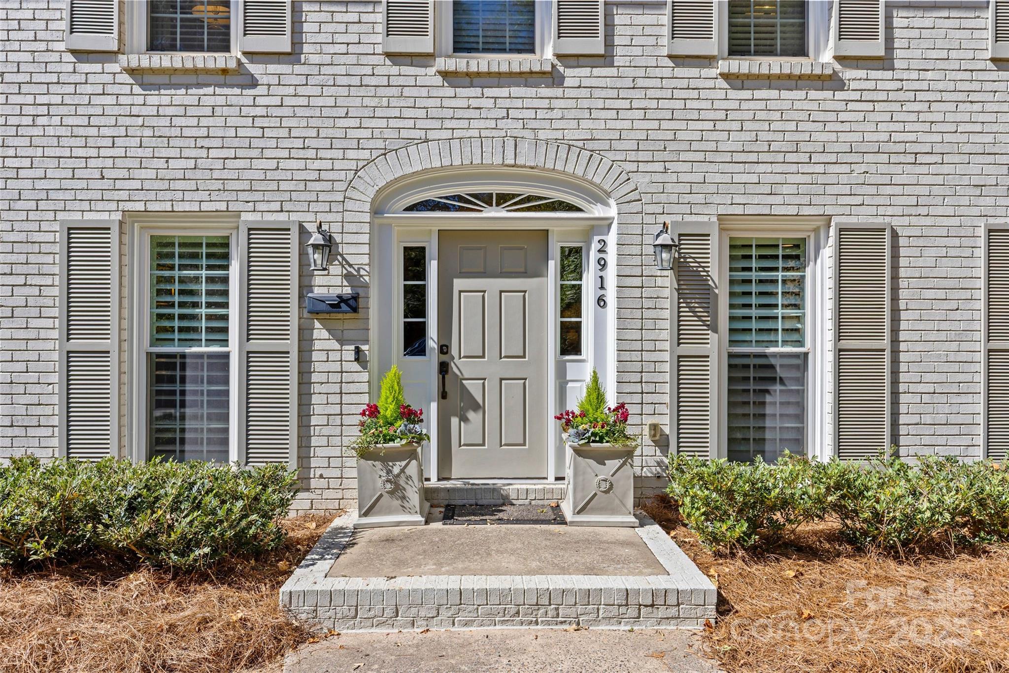 2916 Rustic Lane Charlotte, NC 28210 - Photo 3 of 37