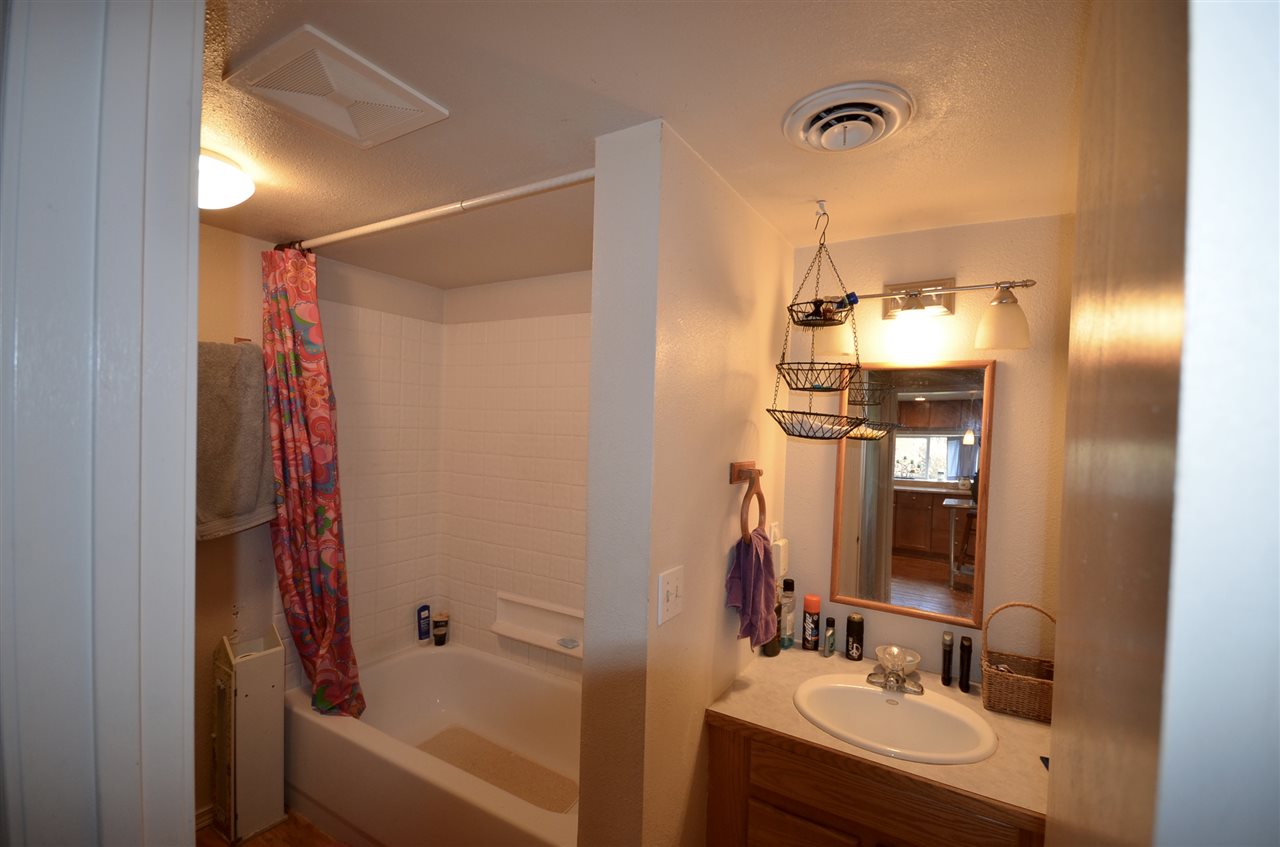 4721 East Bernhill Road Colbert, WA 99005 - Photo 13 of 20 Gallery Image 13