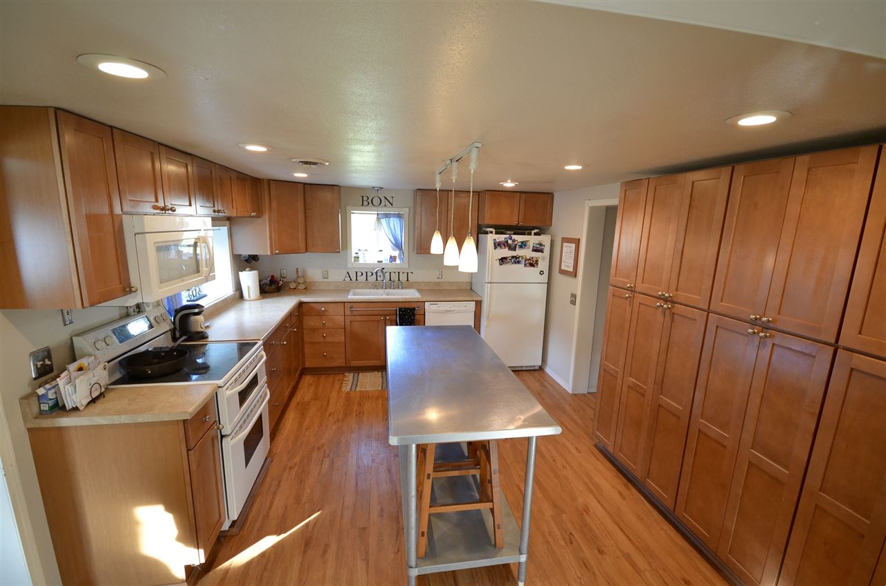 4721 East Bernhill Road Colbert, WA 99005 - Photo 16 of 20 Gallery Image 16