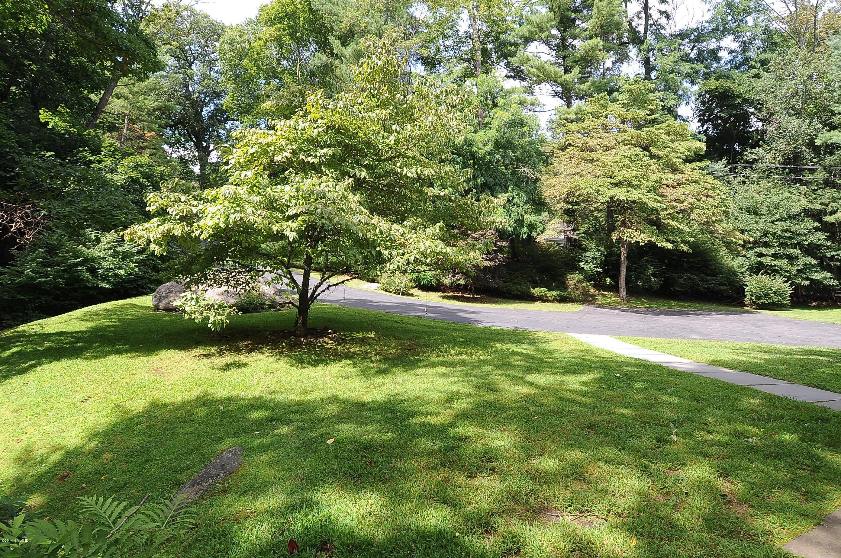 16 MacKenzie Glen Greenwich, CT 06830 - Photo 23 of 26 a view of a garden