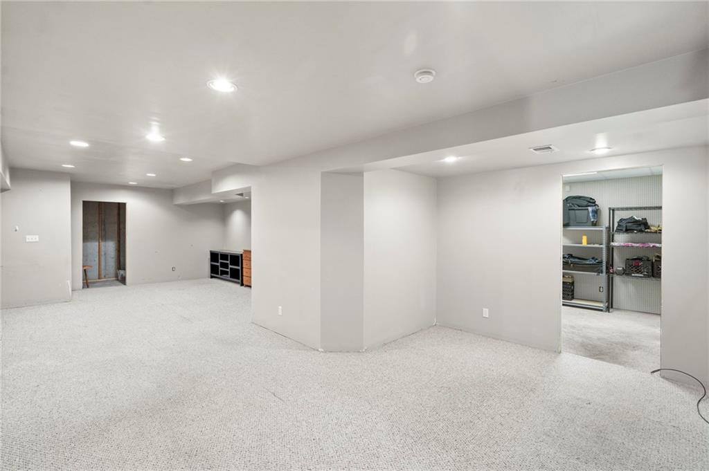 12811 Reeder Street Overland Park, KS 66213 - Photo 42 of 53