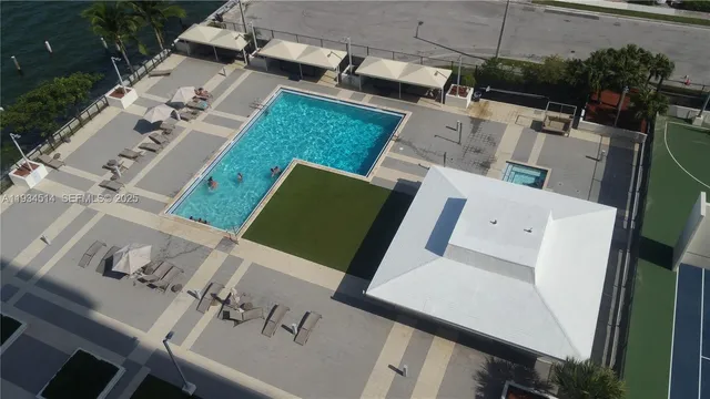 $2,500 | 600 Northeast 36th Street, Unit 1116, Miami, FL 33137