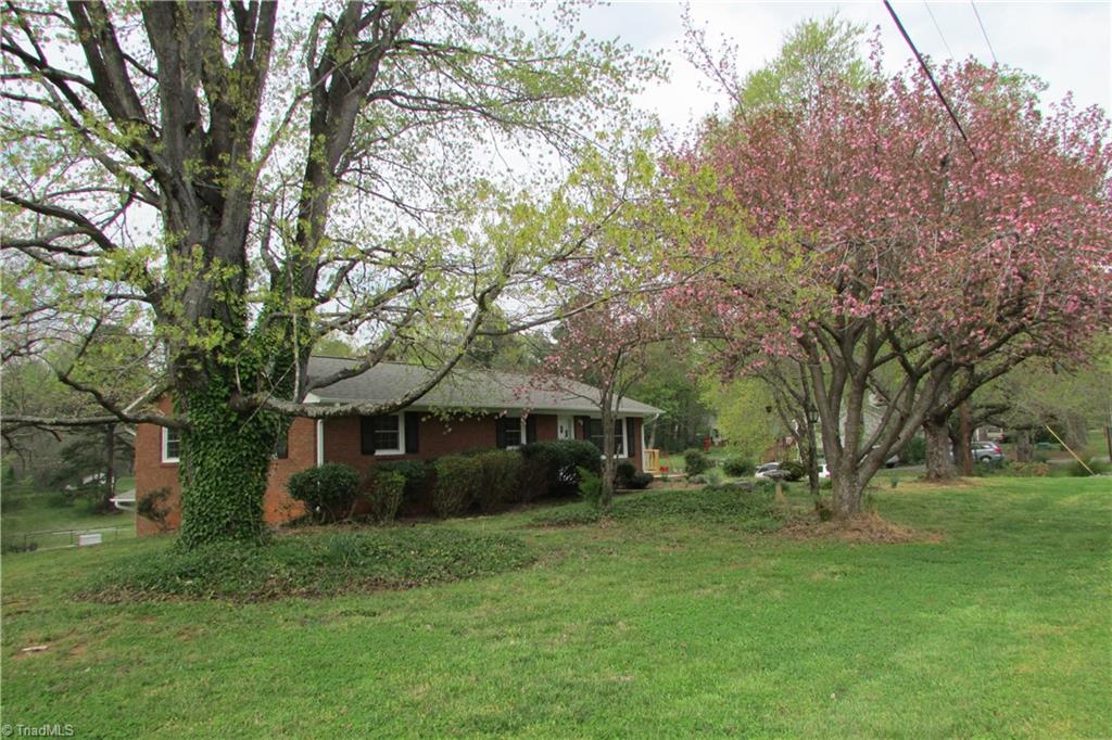 7047 Styers Ferry Road Clemmons, NC 27012 - Photo 11 of 48 Gallery Image 11