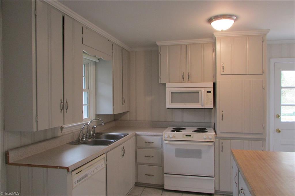 7047 Styers Ferry Road Clemmons, NC 27012 - Photo 15 of 48 Gallery Image 15