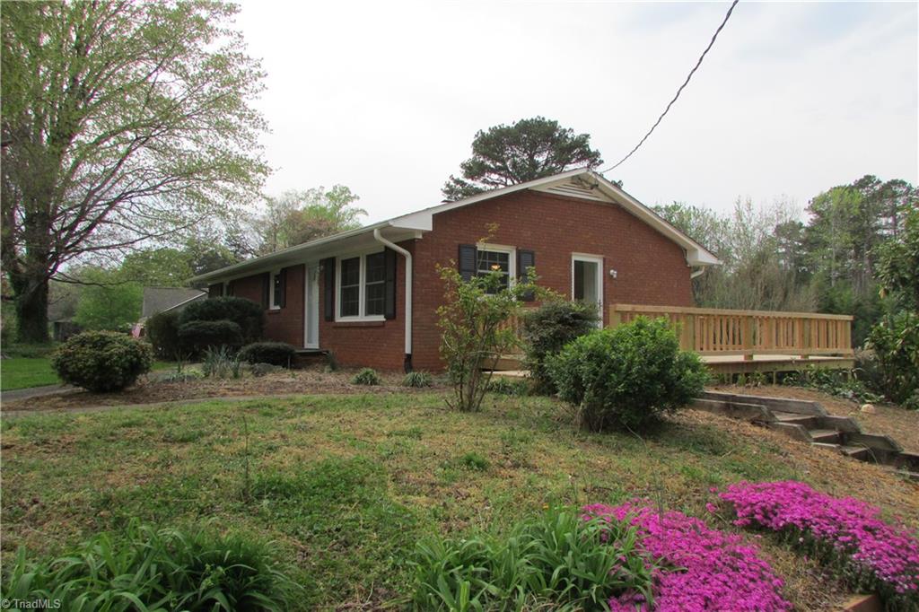 7047 Styers Ferry Road Clemmons, NC 27012 - Photo 4 of 48 Gallery Image 4