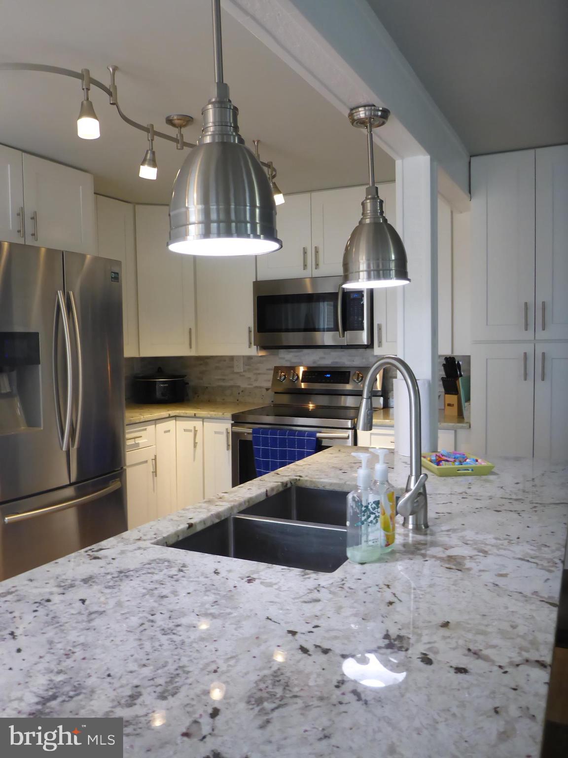 Beautiful Granite Kitchen Counters