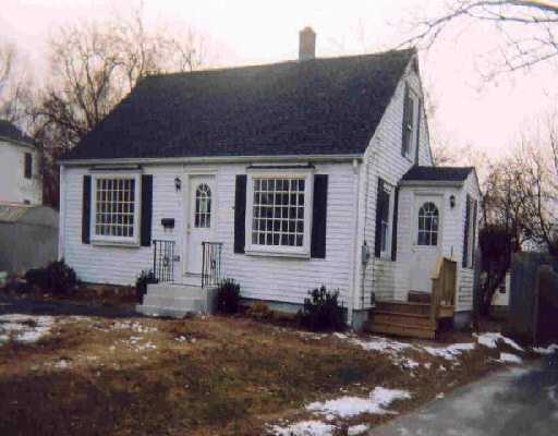 4 King Road Middletown, RI 02842 - Photo 1 of 1 Exterior Front.