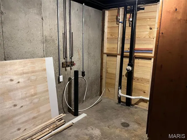 $250,000 | 10680 Crestwood Road, Potosi, MO 63664