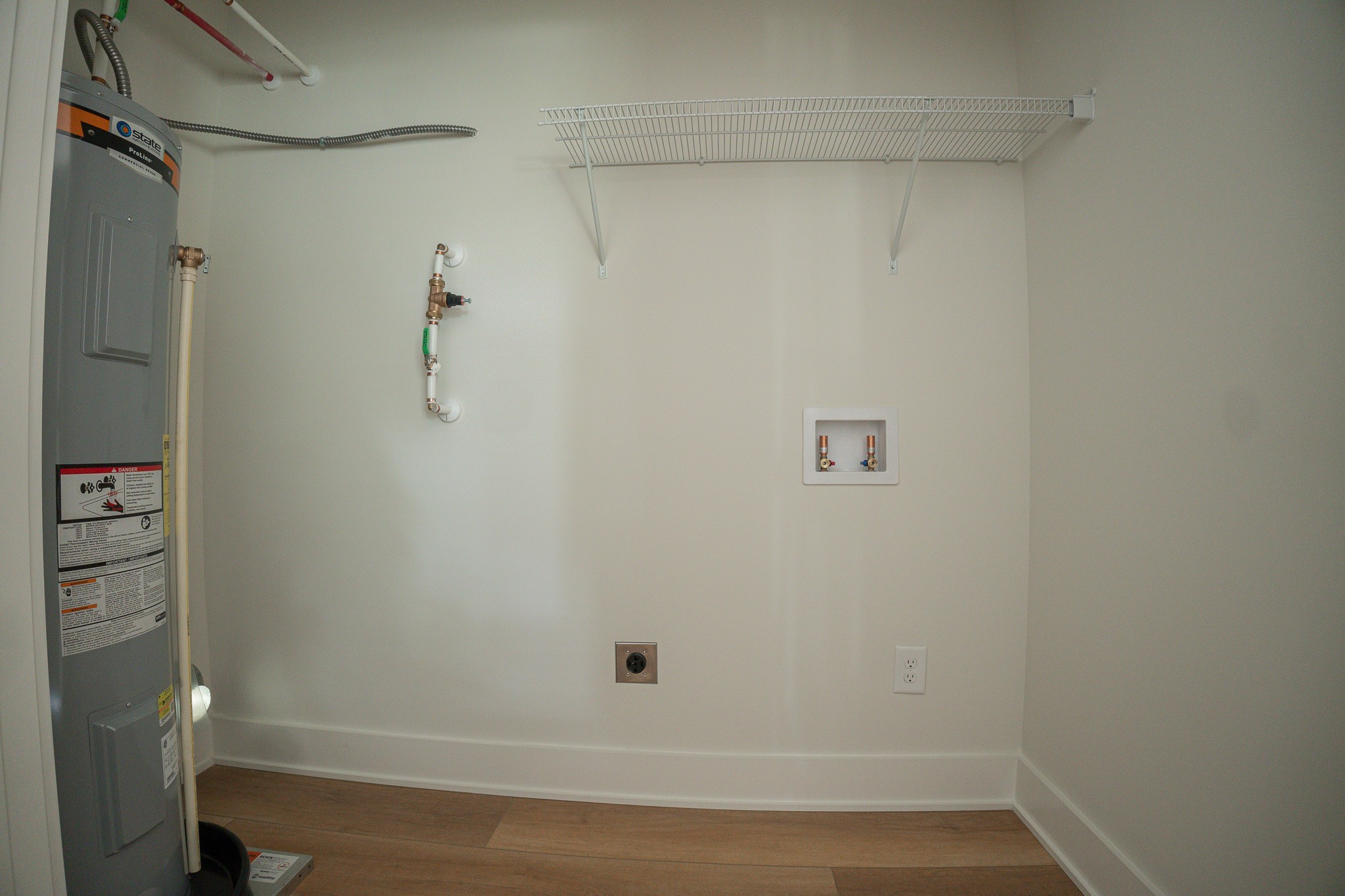114 Wix Avenue, Unit B Portland, TN 37148 - Photo 11 of 13 a bathroom with a shower
