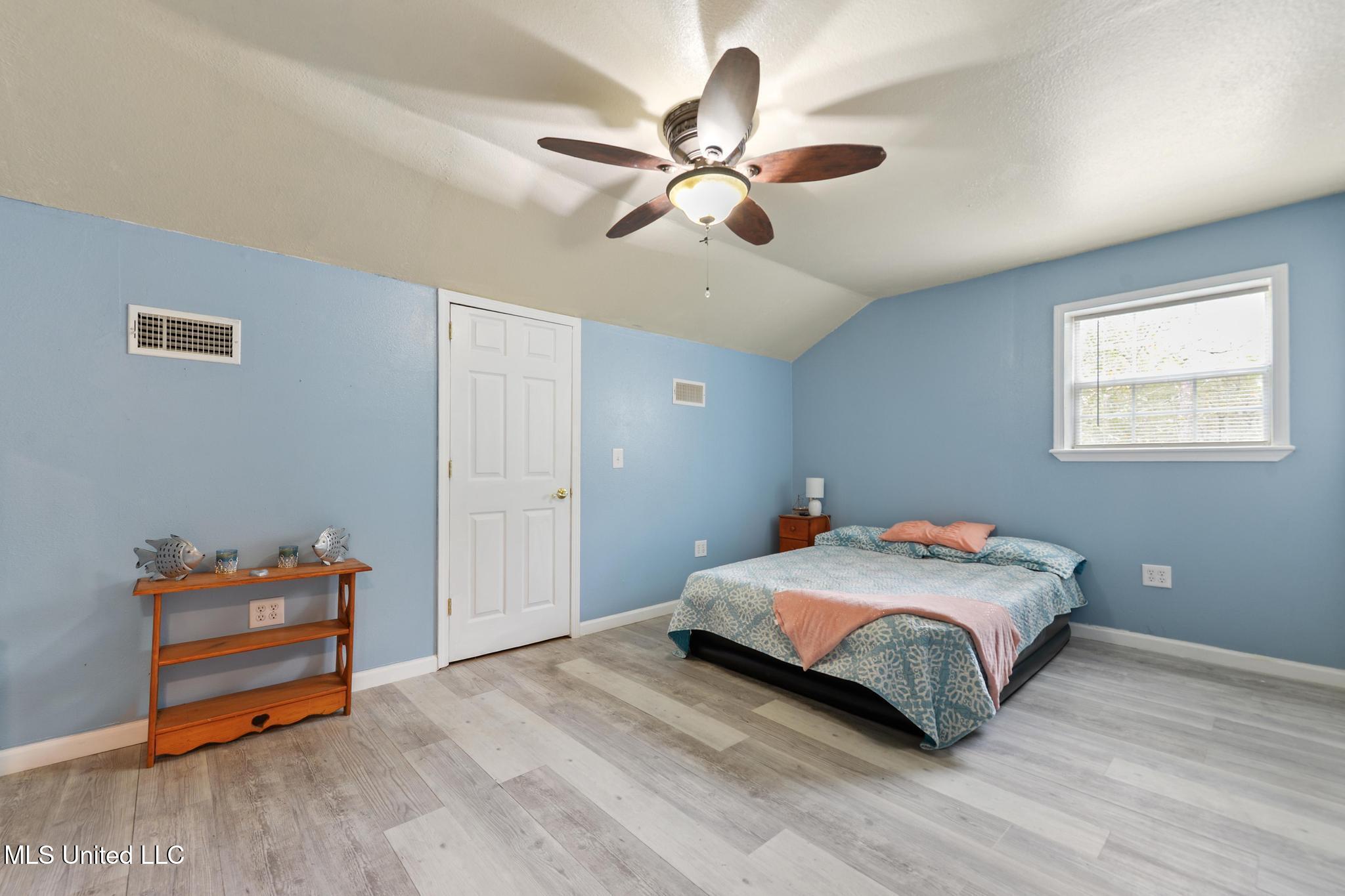 9091 Lark Street Bay St. Louis, MS 39520 - Photo 17 of 42 020