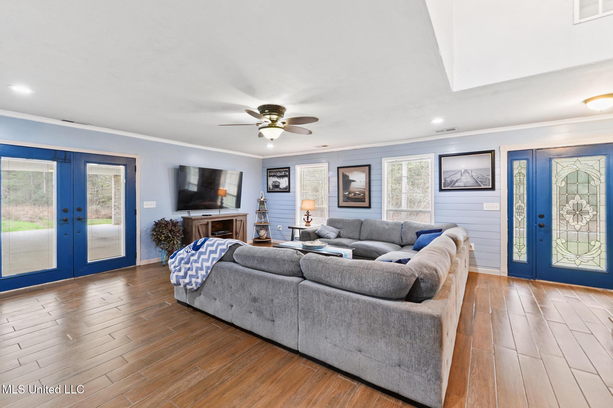 9091 Lark Street Bay St. Louis, MS 39520 - Photo 3 of 42 005