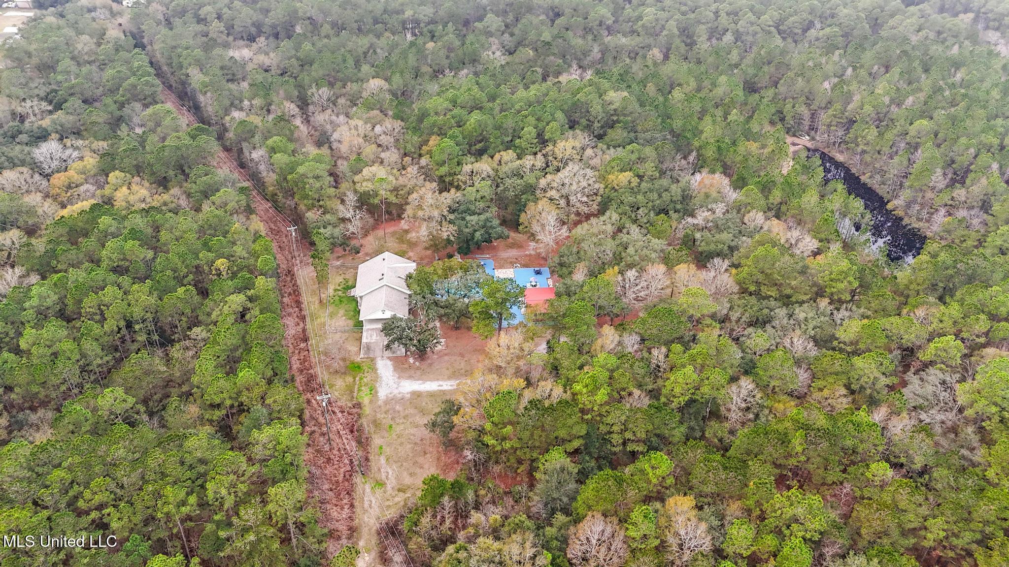 9091 Lark Street Bay St. Louis, MS 39520 - Photo 37 of 42 041