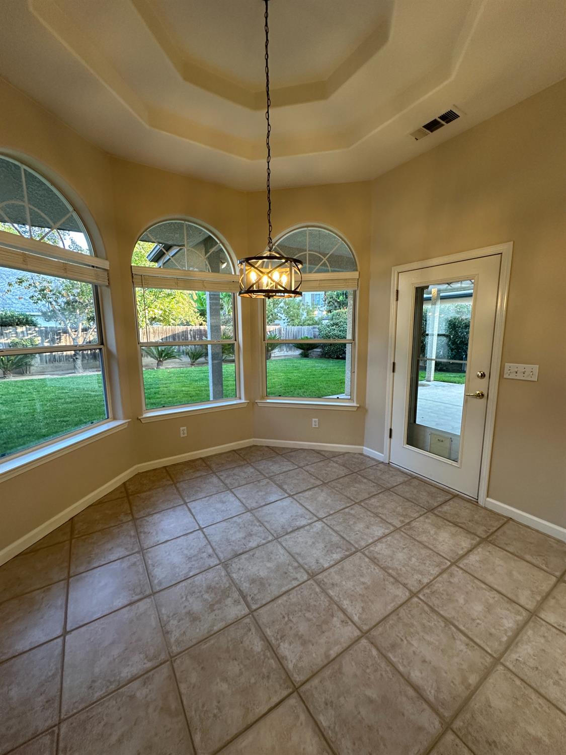535 West Decatur Avenue Clovis, CA 93611 - Photo 11 of 51 a view of an empty room and window