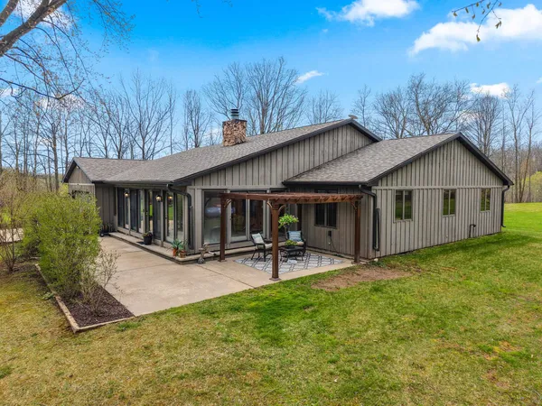 $749,000 | W7236 Wege Road, Hortonville, WI 54944