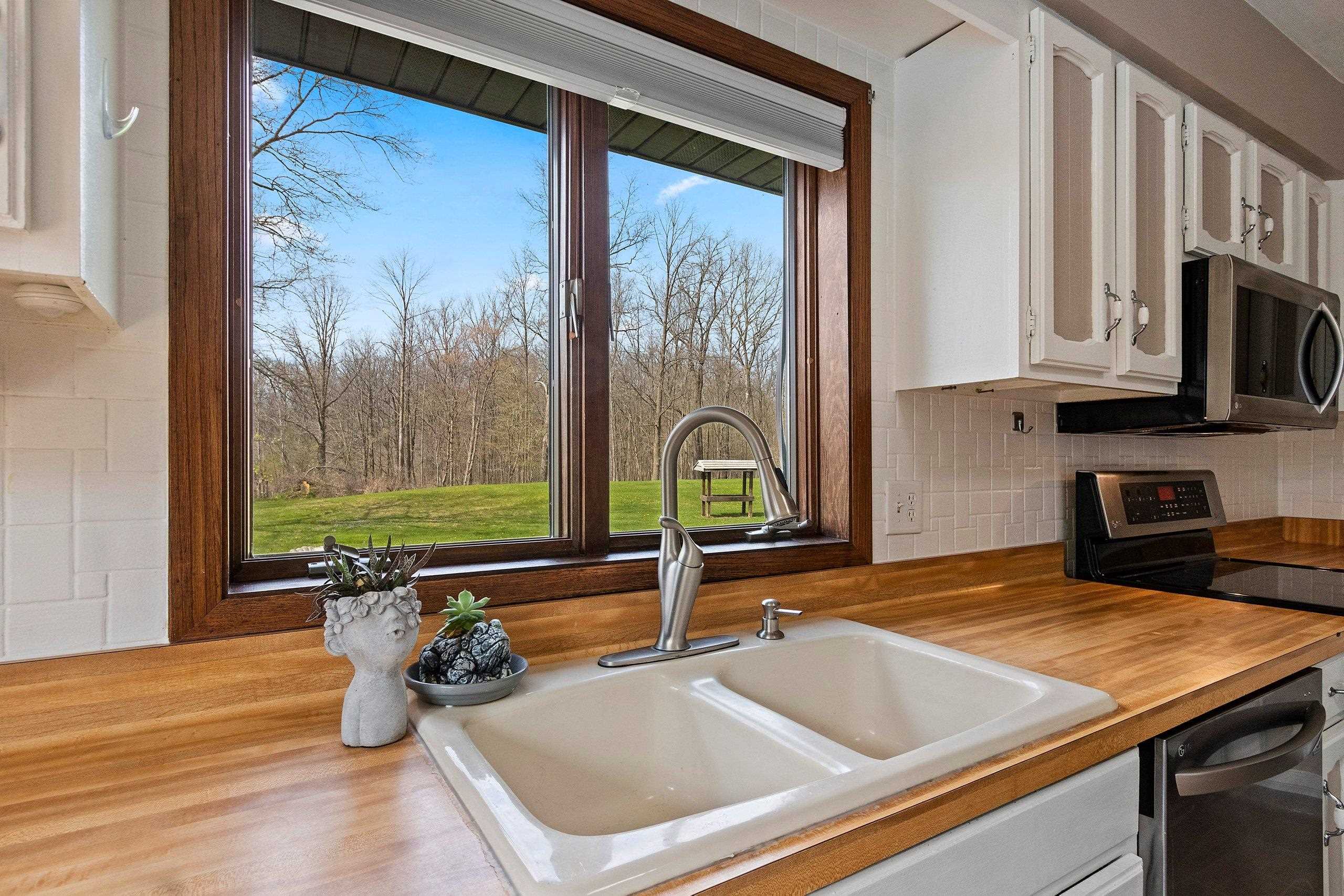 W7236 Wege Road Hortonville, WI 54944 - Photo 20 of 54