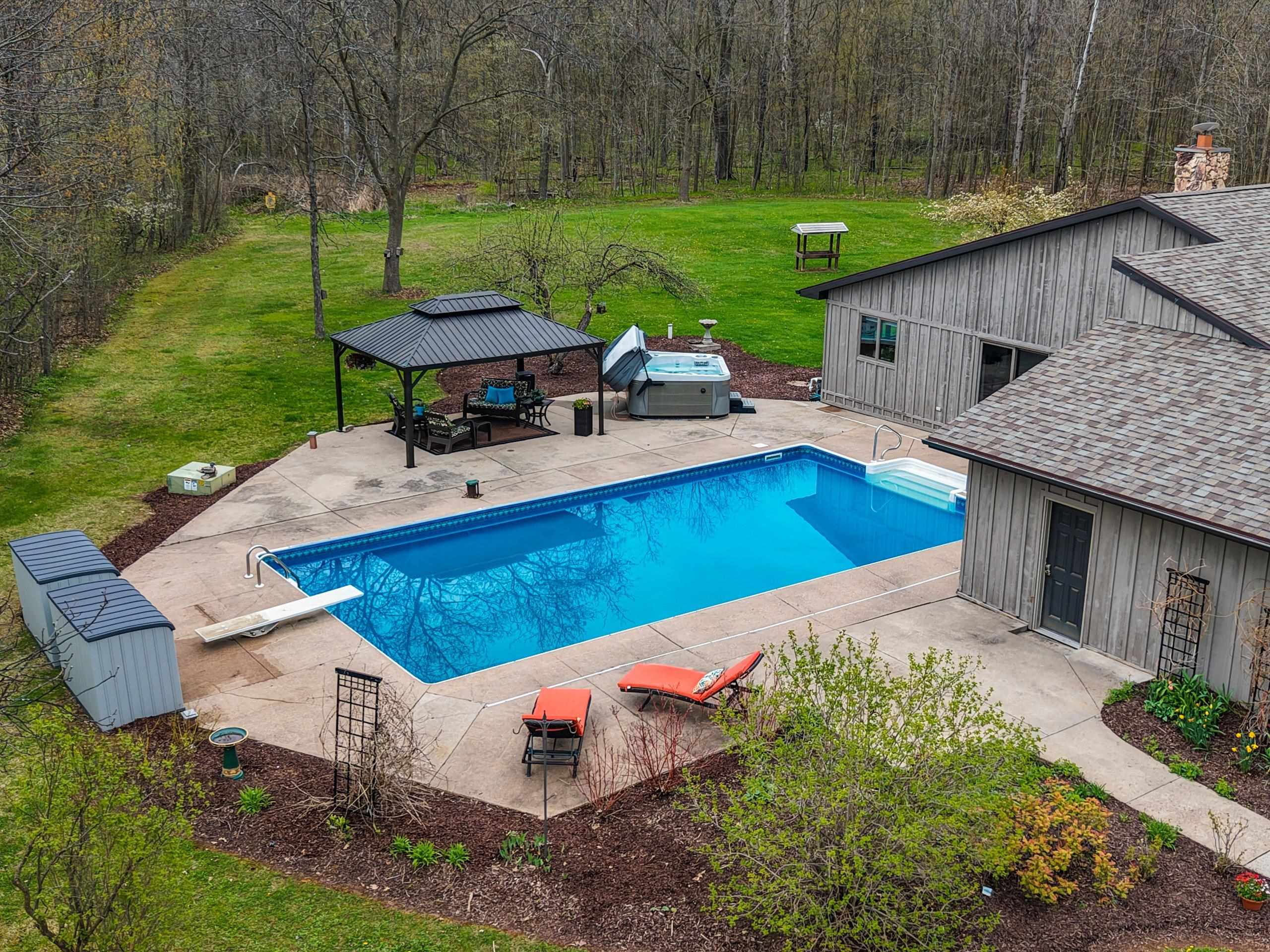 W7236 Wege Road Hortonville, WI 54944 - Photo 2 of 54
