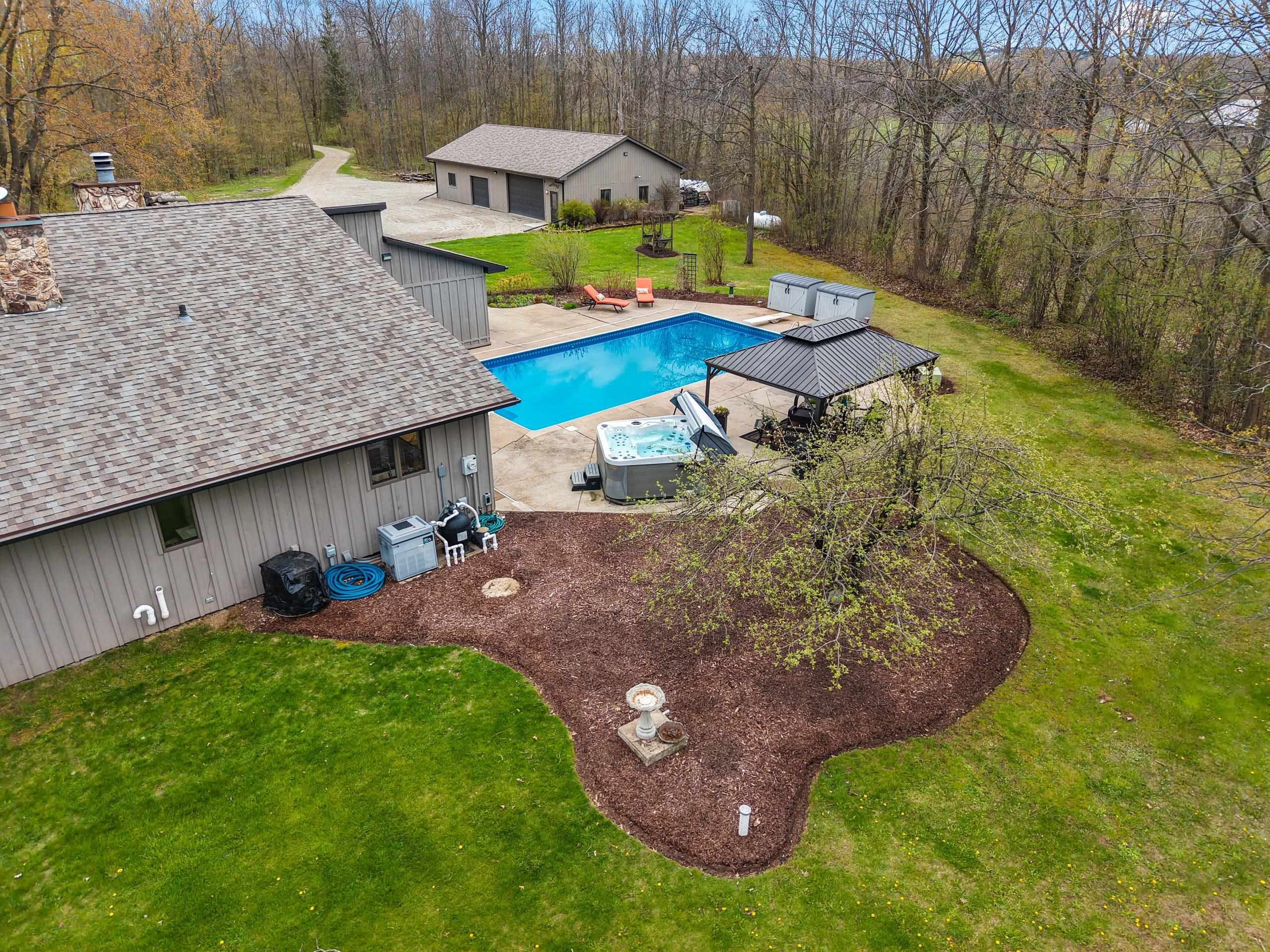 W7236 Wege Road Hortonville, WI 54944 - Photo 38 of 54