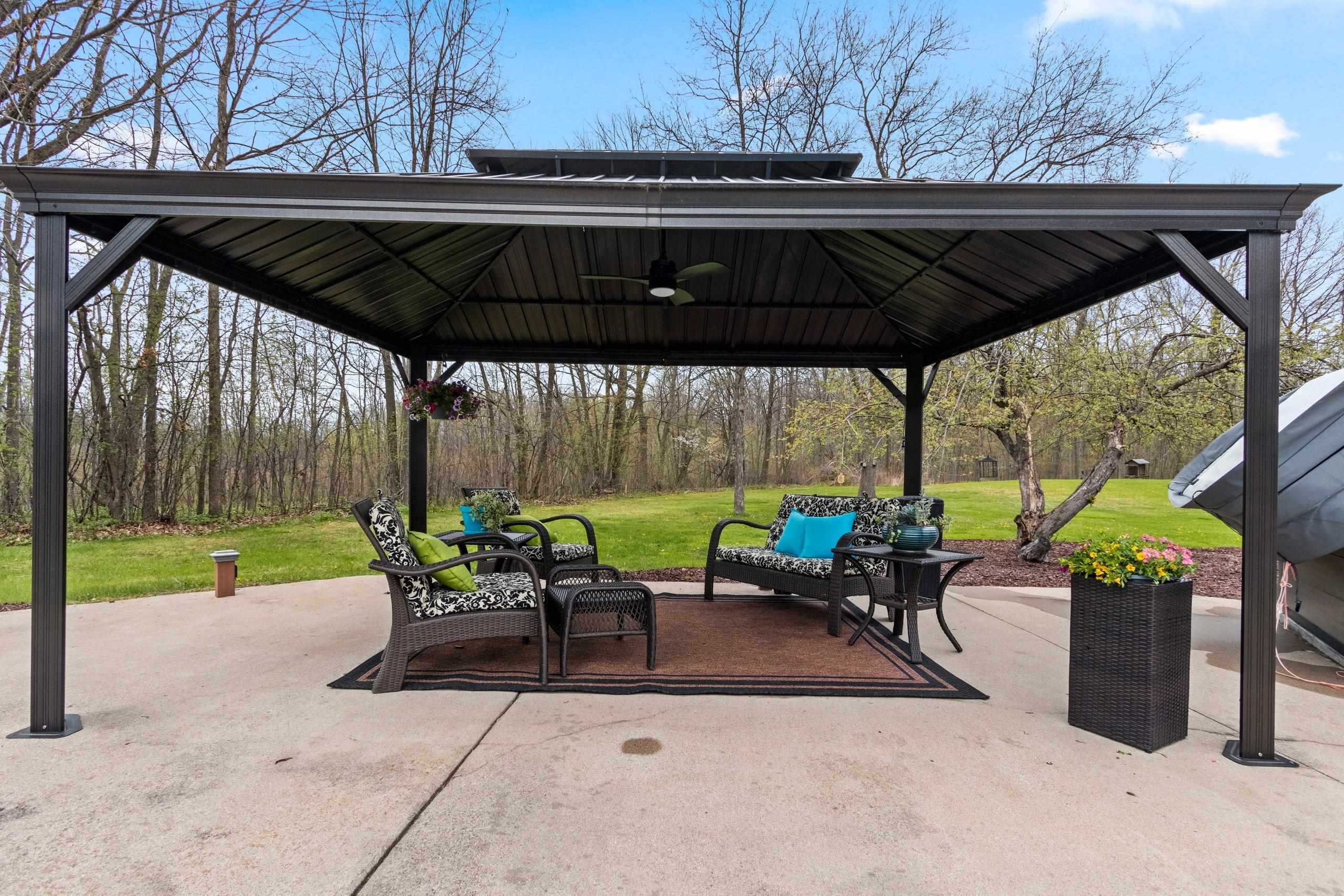 W7236 Wege Road Hortonville, WI 54944 - Photo 43 of 54