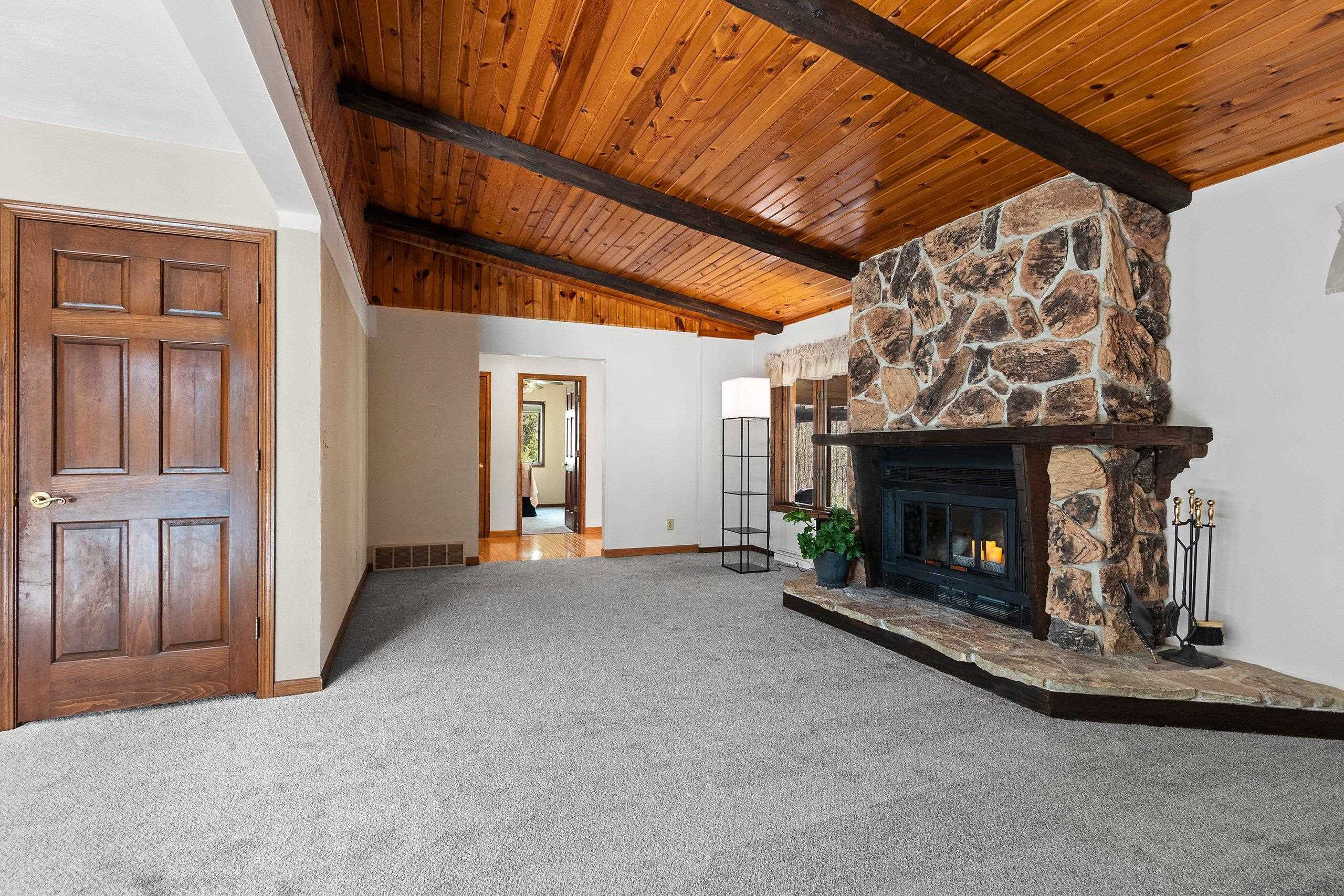 W7236 Wege Road Hortonville, WI 54944 - Photo 5 of 54