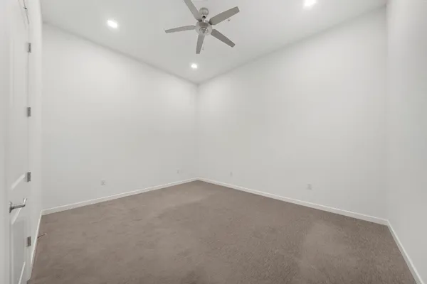 $2,000 | 4820 Caroline Street, Unit 507, Houston, TX 77004