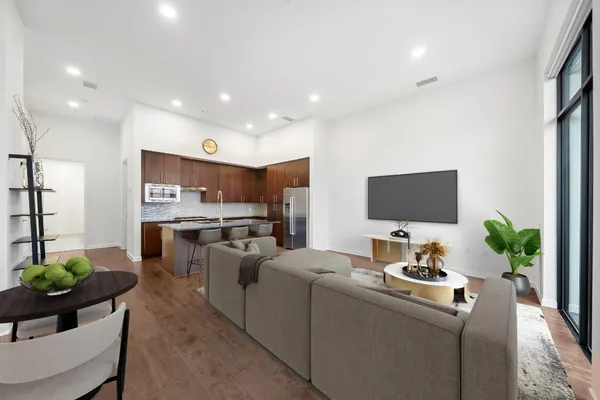 $2,000 | 4820 Caroline Street, Unit 507, Houston, TX 77004