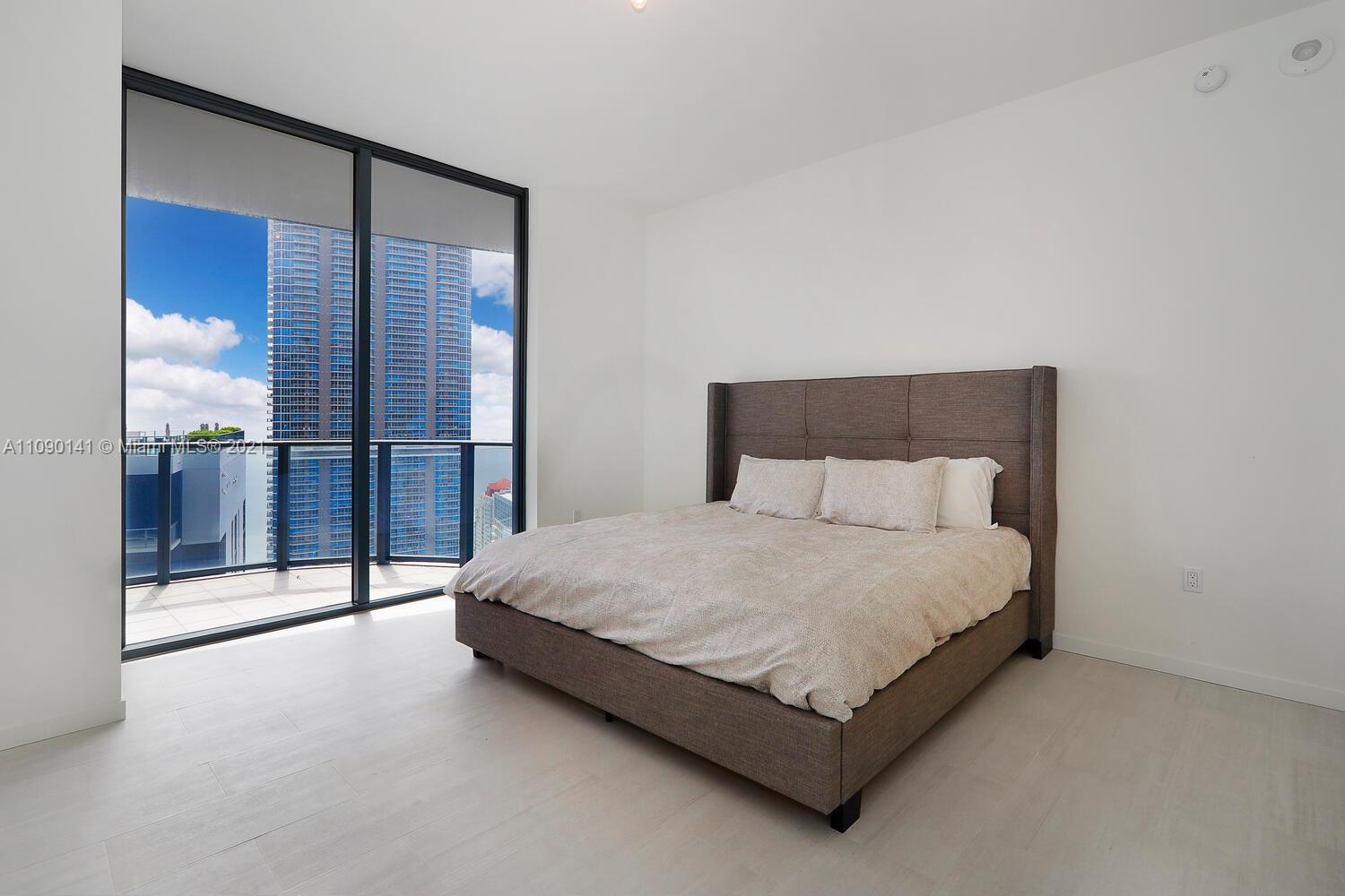 1000 Brickell Plaza, Unit PH5103 Miami, FL 33131 - Photo 16 of 48