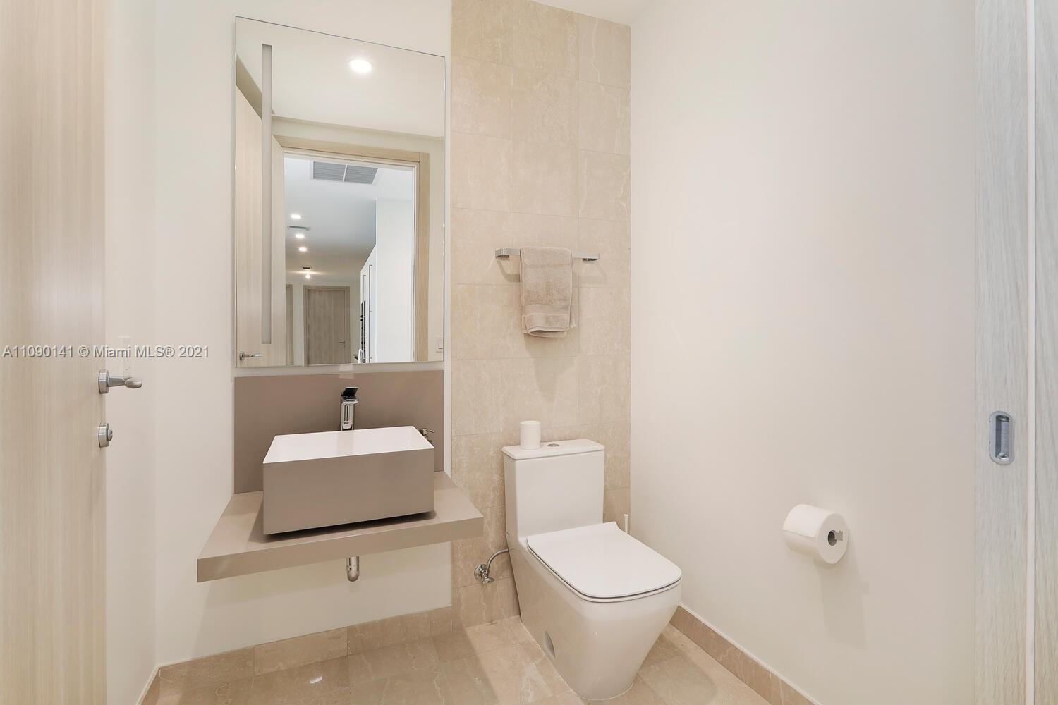 1000 Brickell Plaza, Unit PH5103 Miami, FL 33131 - Photo 26 of 48