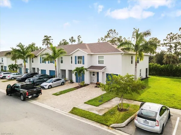 $2,500 | 15245 Wildflower Circle, Naples, FL 34119