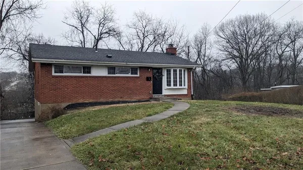 $1,895 | 250 Woodridge Drive, Carnegie, PA 15106