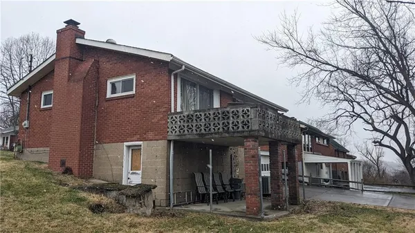 $1,895 | 250 Woodridge Drive, Carnegie, PA 15106