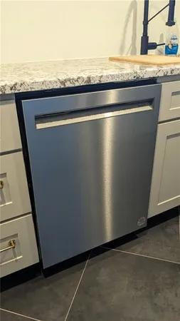 $1,895 | 250 Woodridge Drive, Carnegie, PA 15106