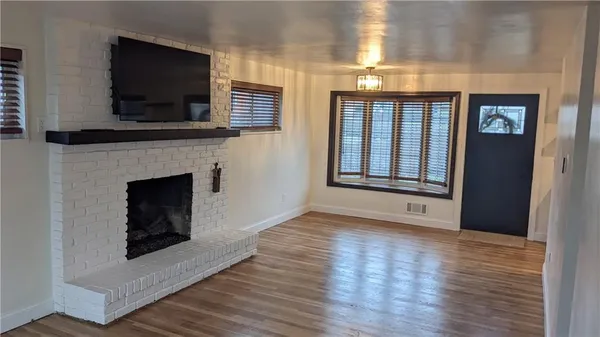 $1,895 | 250 Woodridge Drive, Carnegie, PA 15106