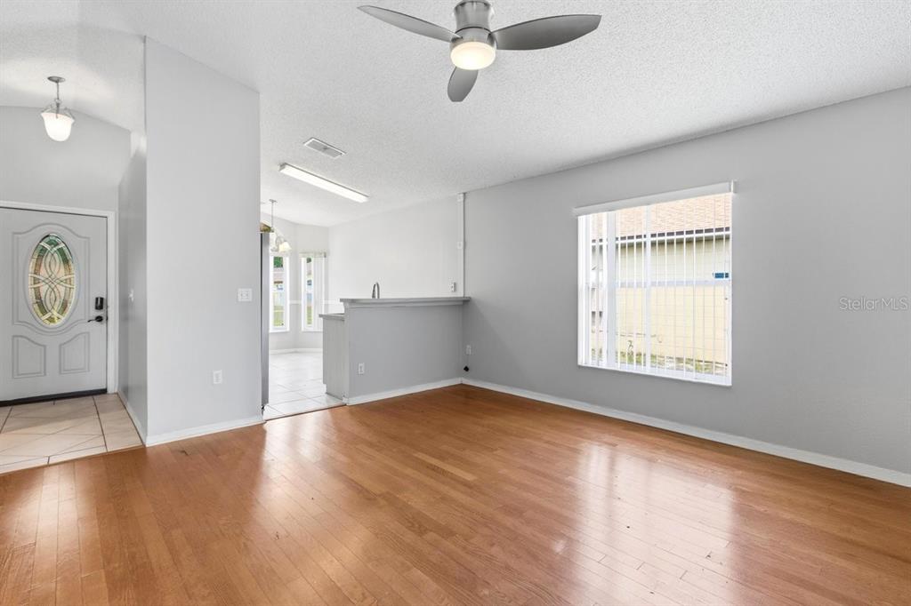 1537 Ridge Pointe Drive Orlando, FL 32808 - Photo 12 of 37