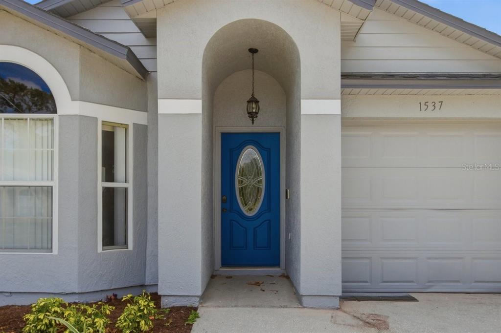 1537 Ridge Pointe Drive Orlando, FL 32808 - Photo 4 of 37