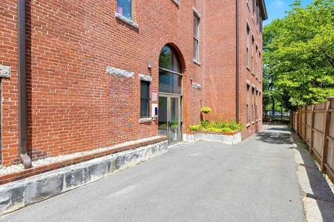 $1,150,000 | 69 Harvey Street, Unit 3, Cambridge, MA 02140