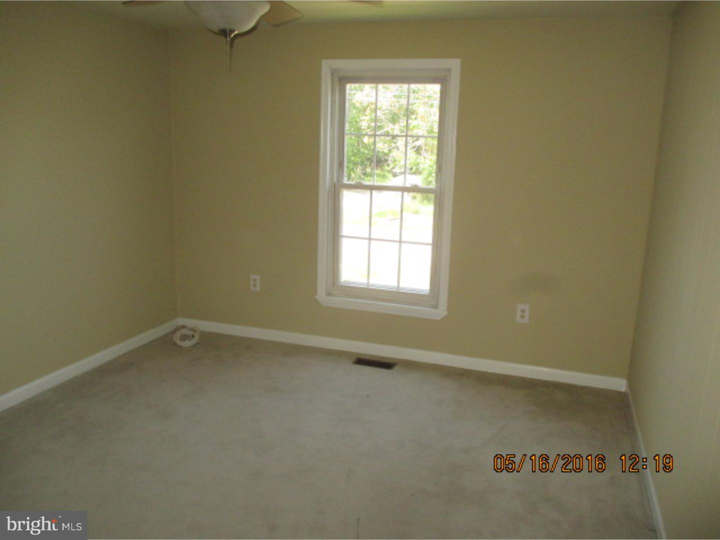 72 South Bridgeport Road Bridgeport, NJ 08014 - Photo 8 of 11