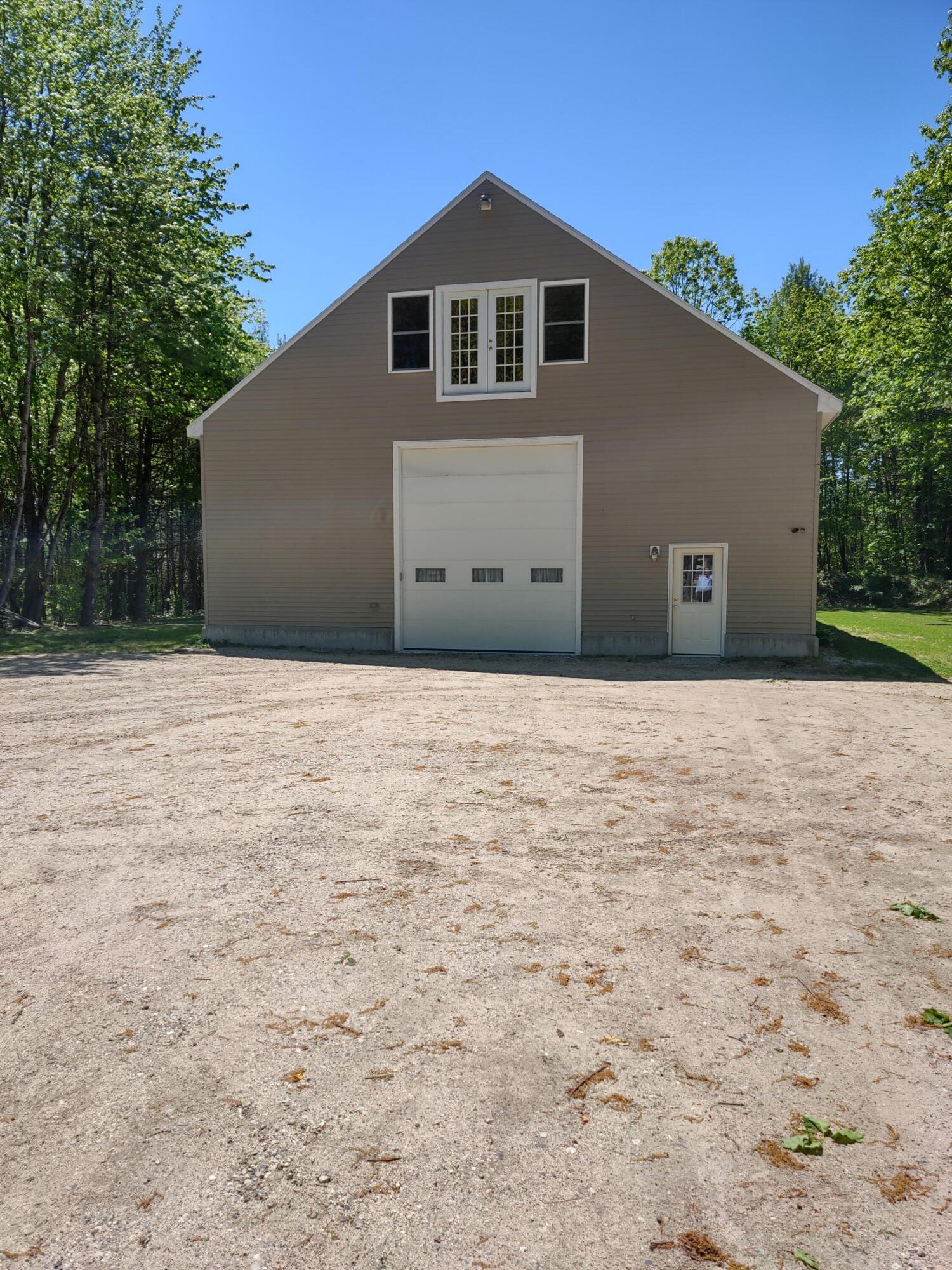 272 Portland Road Gray, ME 04039 - Photo 17 of 26 Garage
