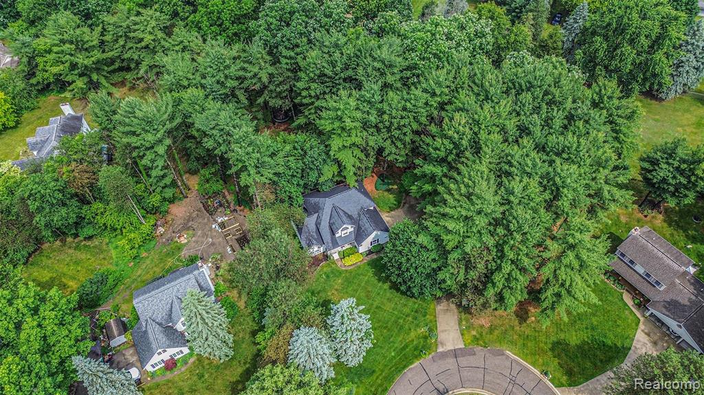 11177 Whispering Ridge Trail Fenton, MI 48430 - Photo 27 of 32 Gallery Image 27