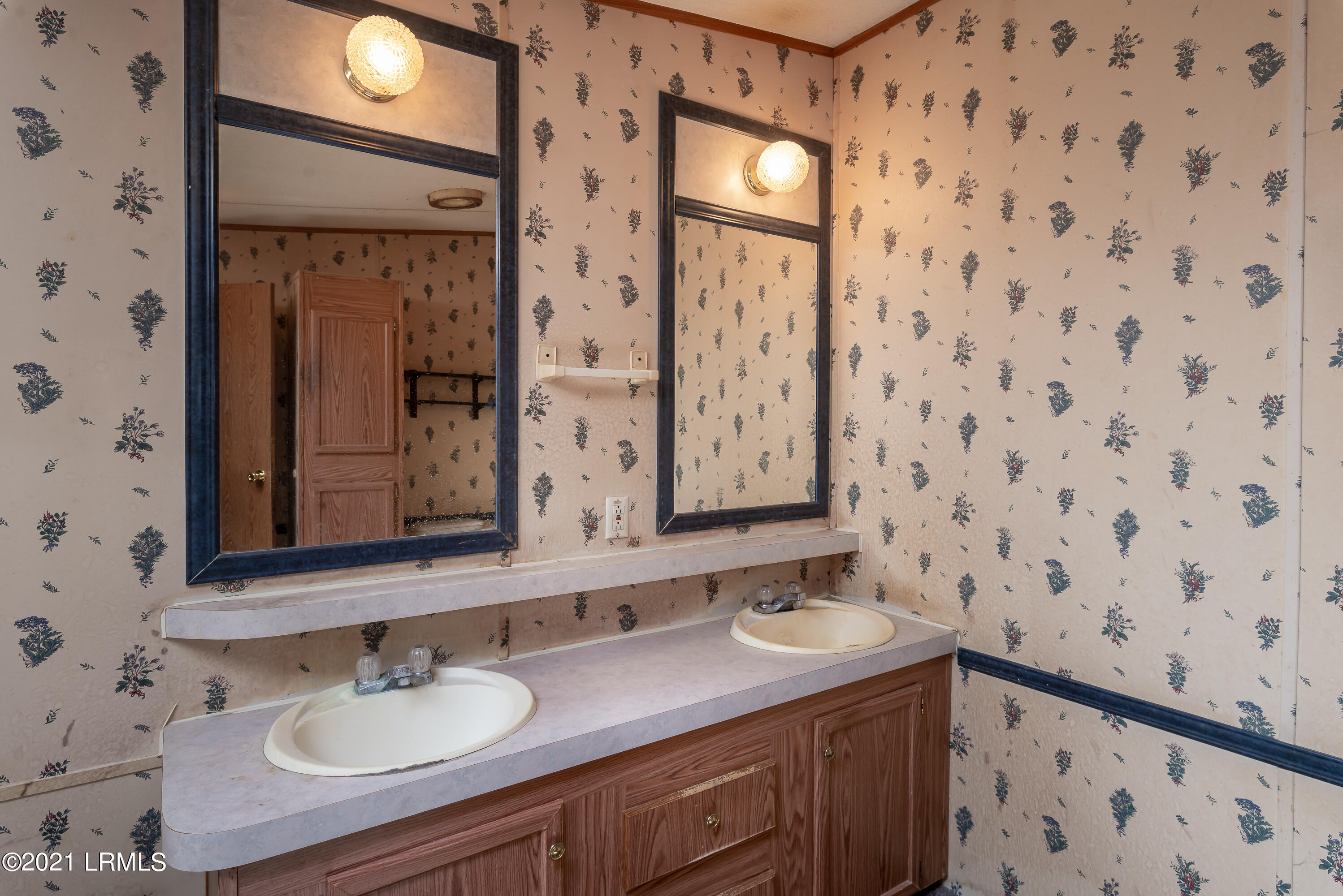 349 Joe Frazier Road Beaufort, SC 29906 - Photo 5 of 23 349 Joe Frazier-4