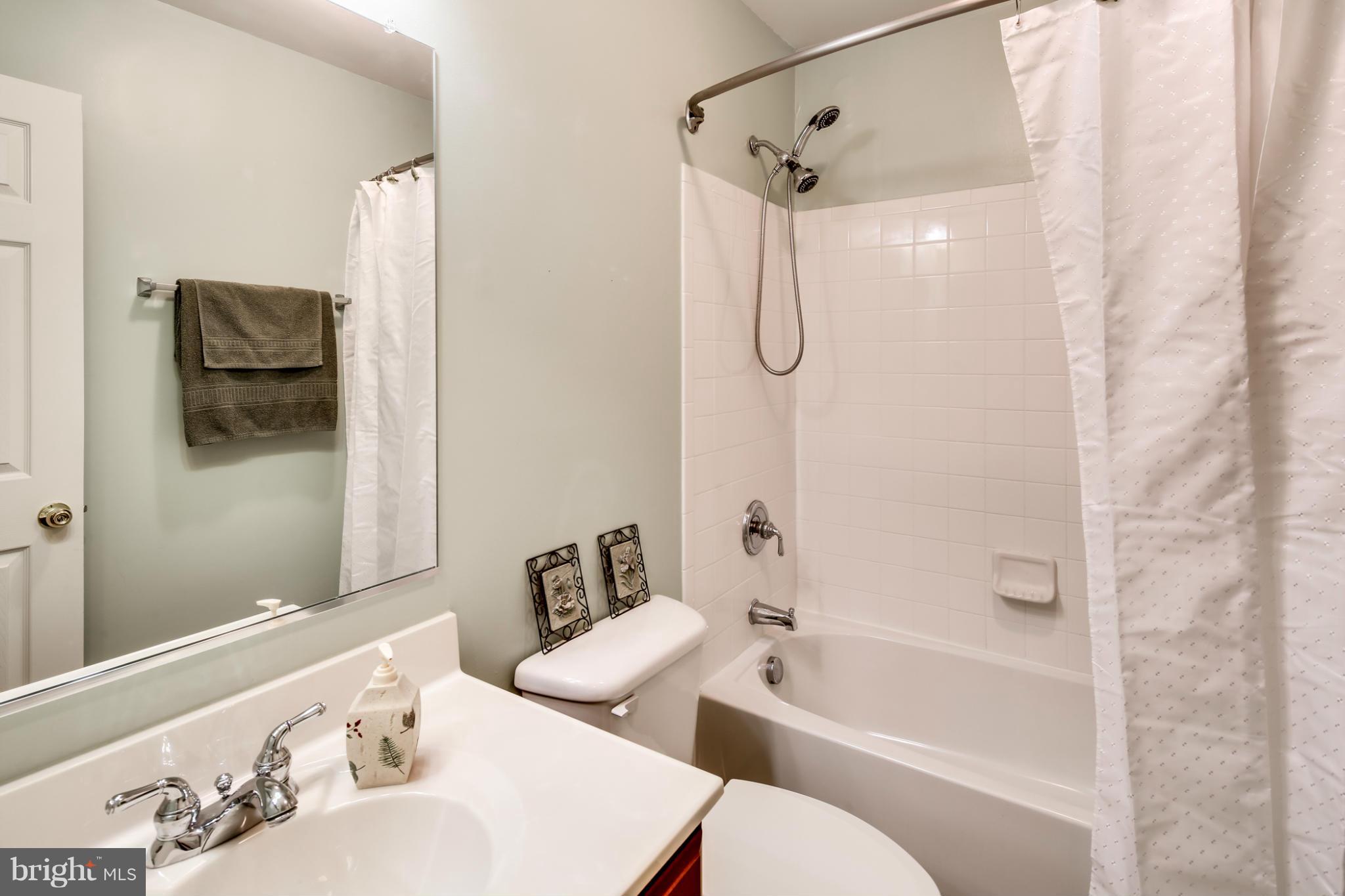 7183 Water Oak Road, Unit 232 Elkridge, MD 21075 - Photo 22 of 30 Bath