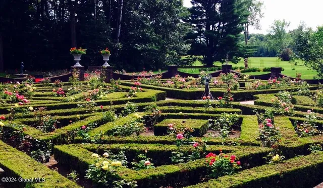 $12,900,000 | 40 Geyser Road, Saratoga Springs, NY 12866